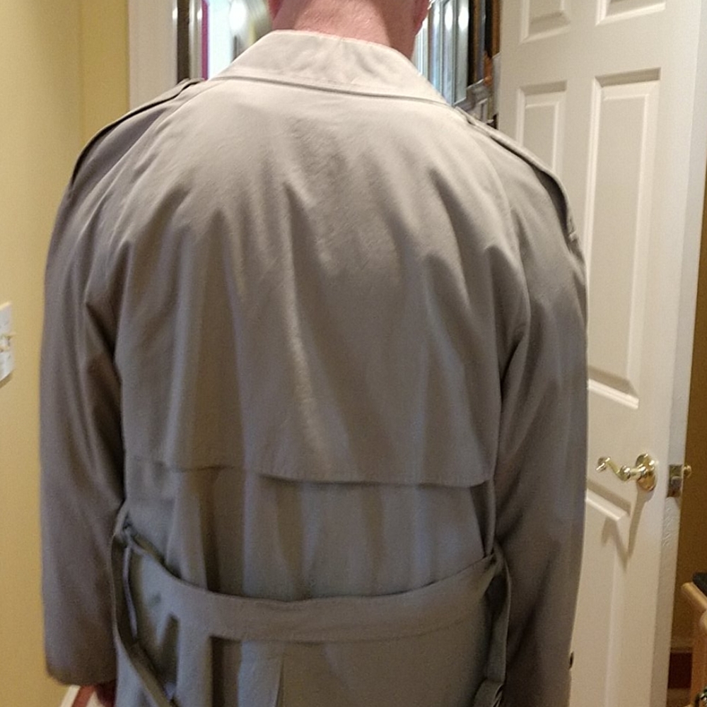 Roundtree and York Trenchcoat - Picture 5 of 10